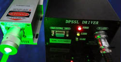 Il puntatore laser verde 10000mW (10W) è affidabile online?